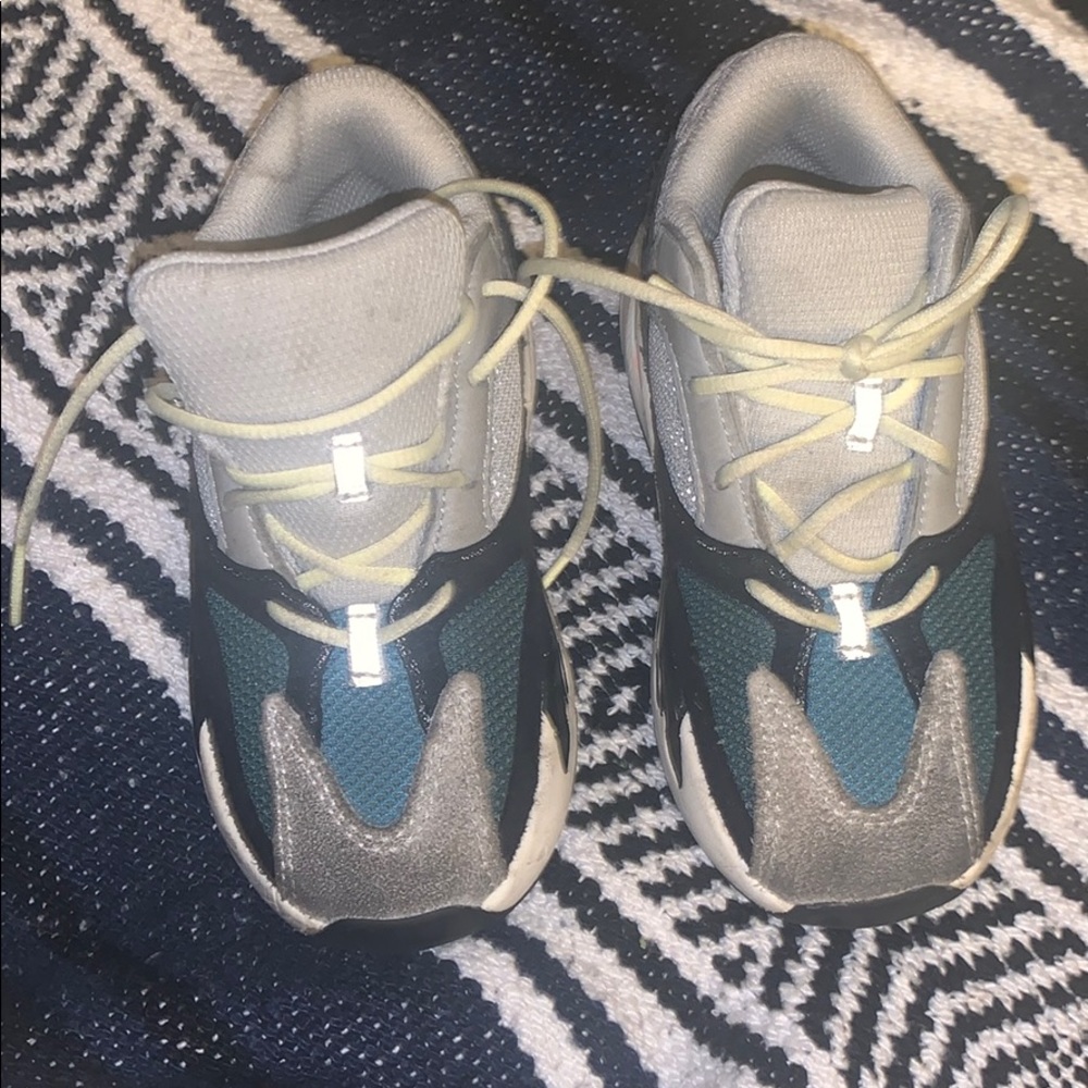 TD Yeezy Boost 700 WaveRunner